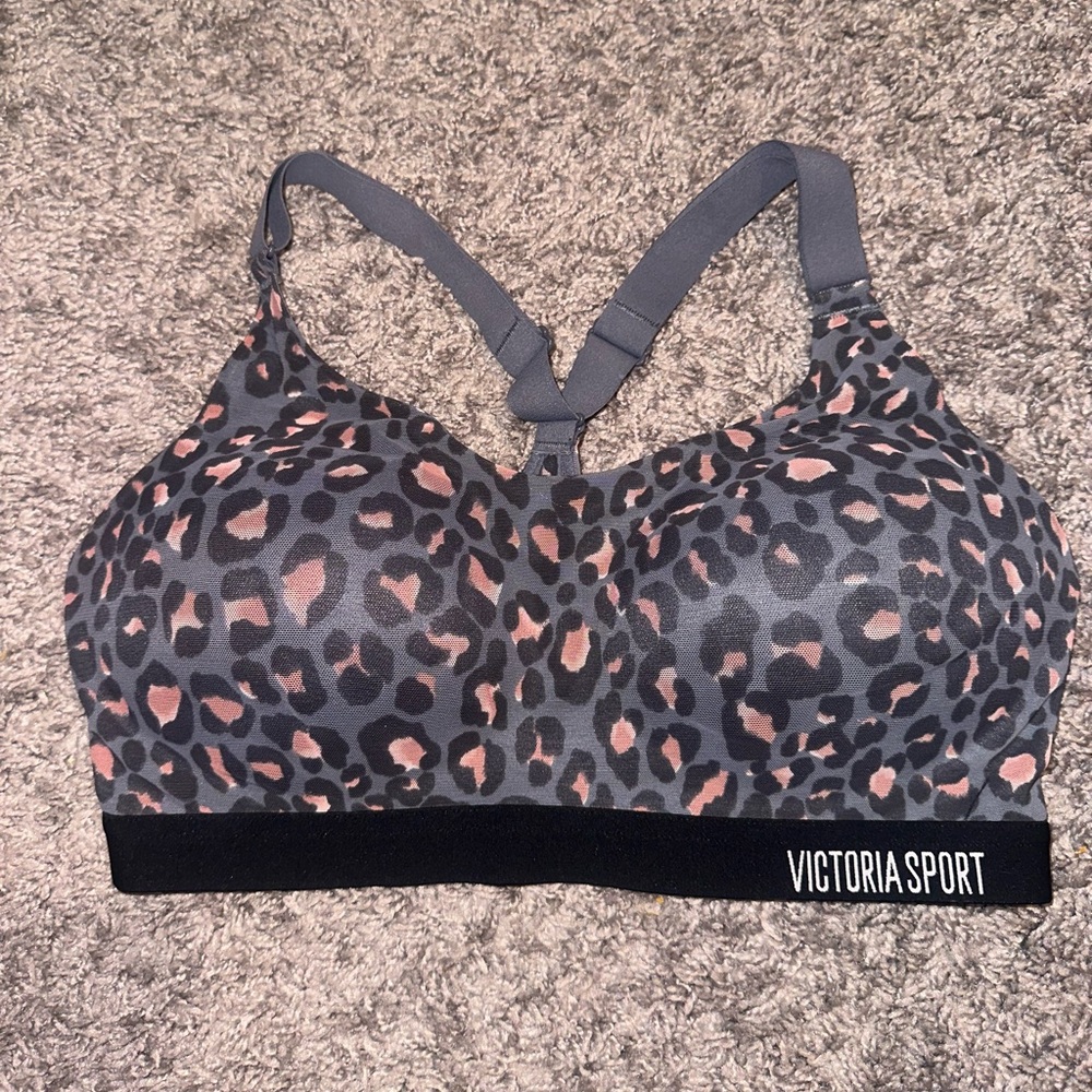 Victoria Secret Lightweight Cheetah print sports bra size 34D